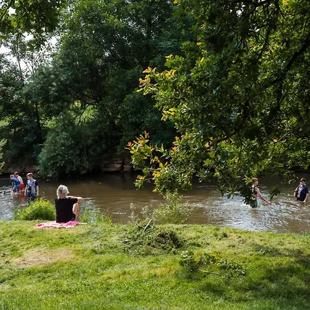 Camping De Chênefleur *